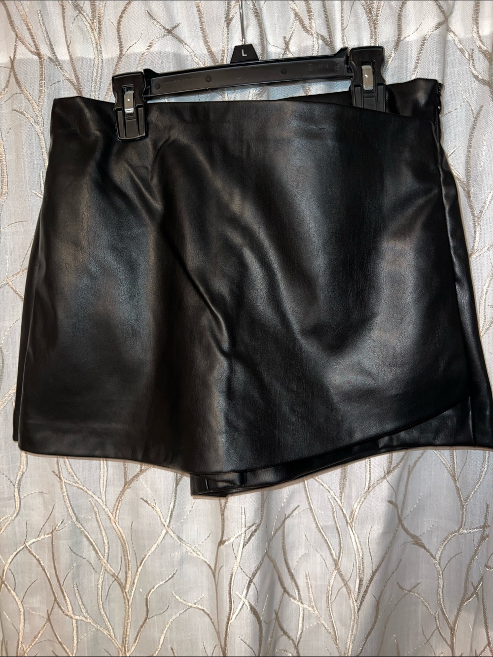 Love Tree Black Faux Leather Mini Skirt